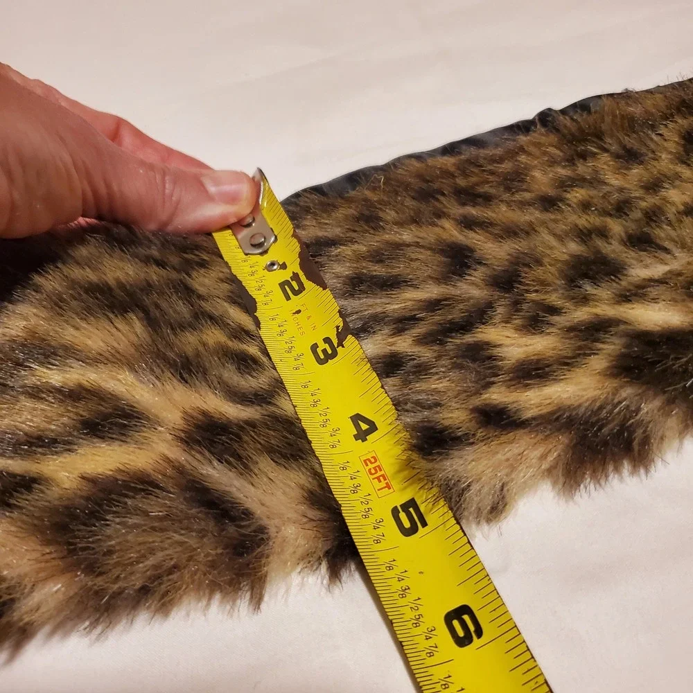 Art of the Scarf Tie Rack Leopard Faux Fur Neck Warmer Stole Brown Tan Black